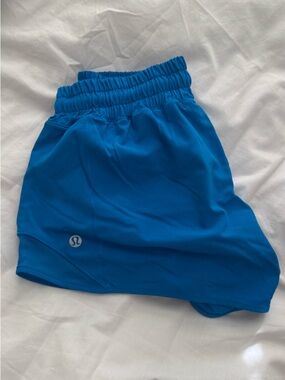 Lululemon Hotty Hot Short 2.5 inch | Size 6 Poolside Blue